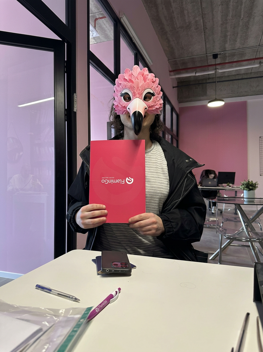 Арендатор подписывает договор аренды с Flamingo 7